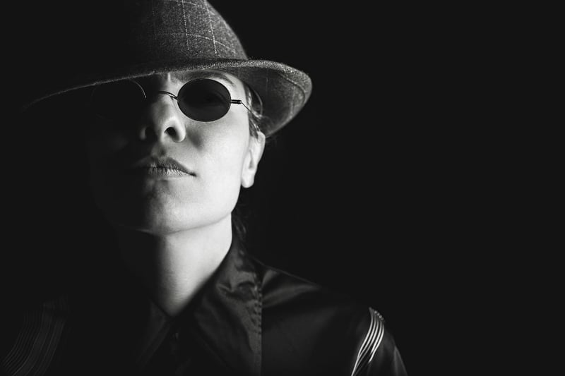 Undercover Narratives